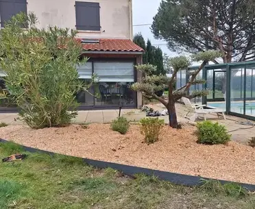 élagueur à Saint Julien de Vouvantes - image 4